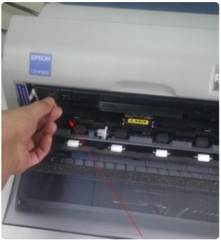 爱普生2070C打印机怎么换色带8