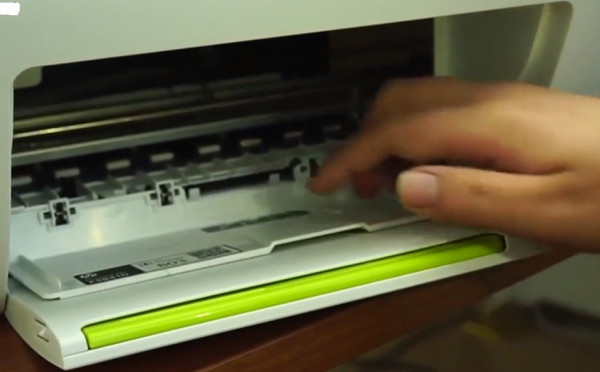 惠普6090打印机如何打开墨盒1